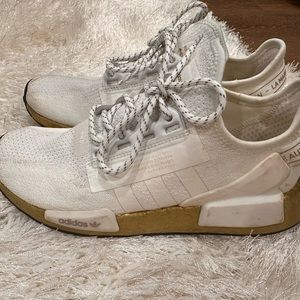 Adidas women shoes 71/2